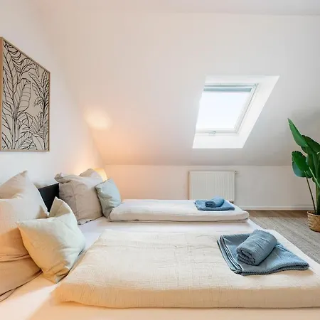 Lubustay L Bestlage Für Gruppen Mit Garage Apartment Ludwigsburg