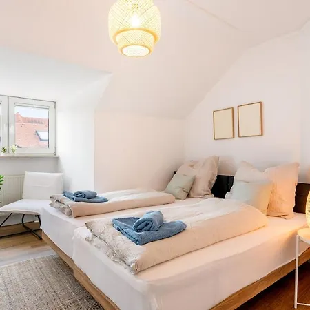 Apartment Lubustay L Bestlage Für Gruppen Mit Garage Ludwigsburg